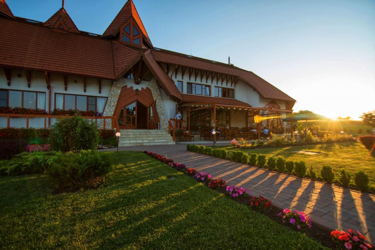 Bonanza Pensiune & Restaurant Méra Kültér fotó