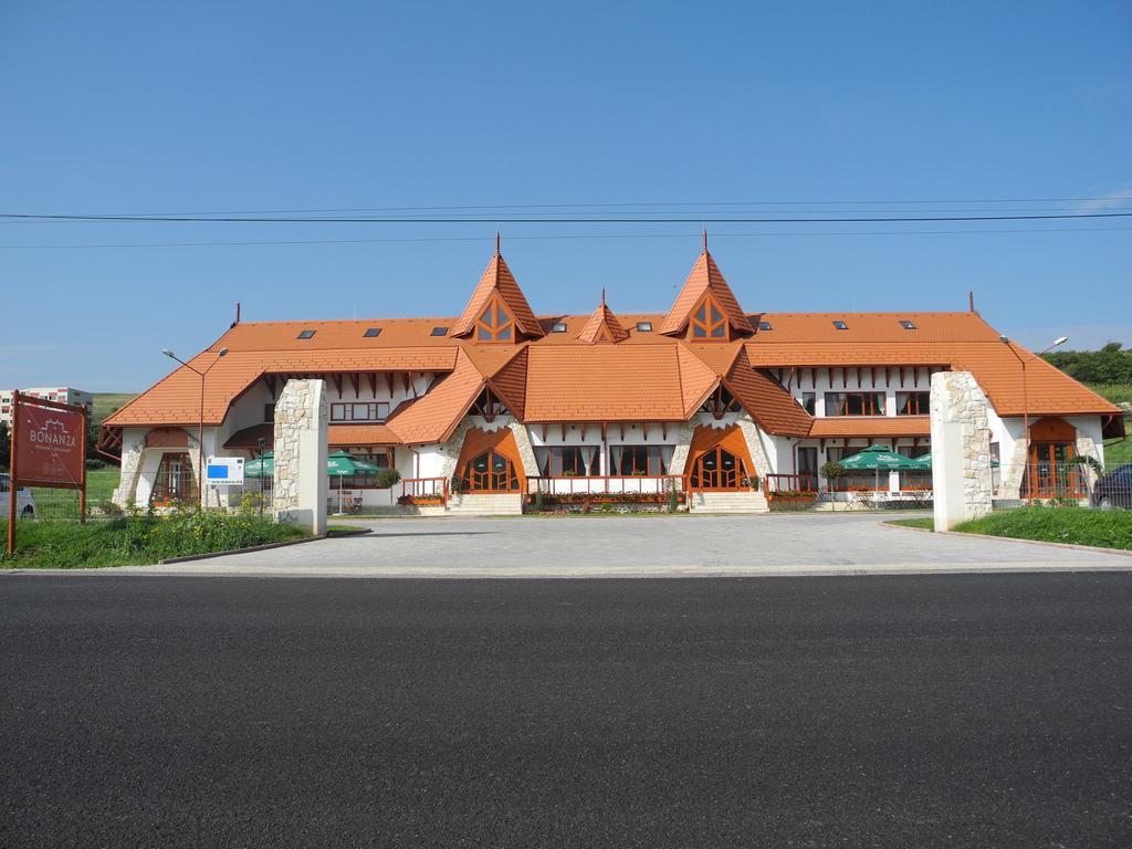 Bonanza Pensiune & Restaurant Méra Kültér fotó