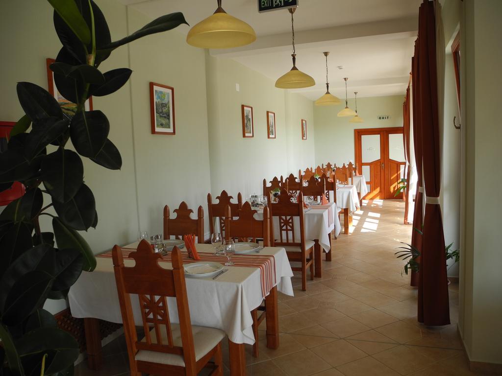 Bonanza Pensiune & Restaurant Méra Kültér fotó